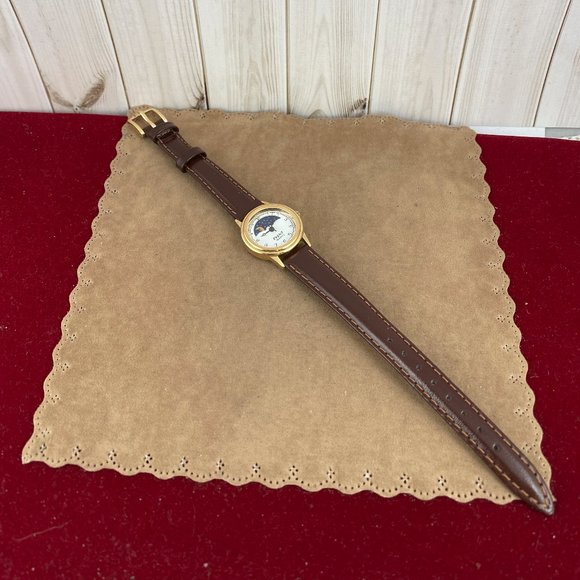 Vintage Event Quartz Moon Phase Wrist Watch new stap and battery - Picture 8 of 8